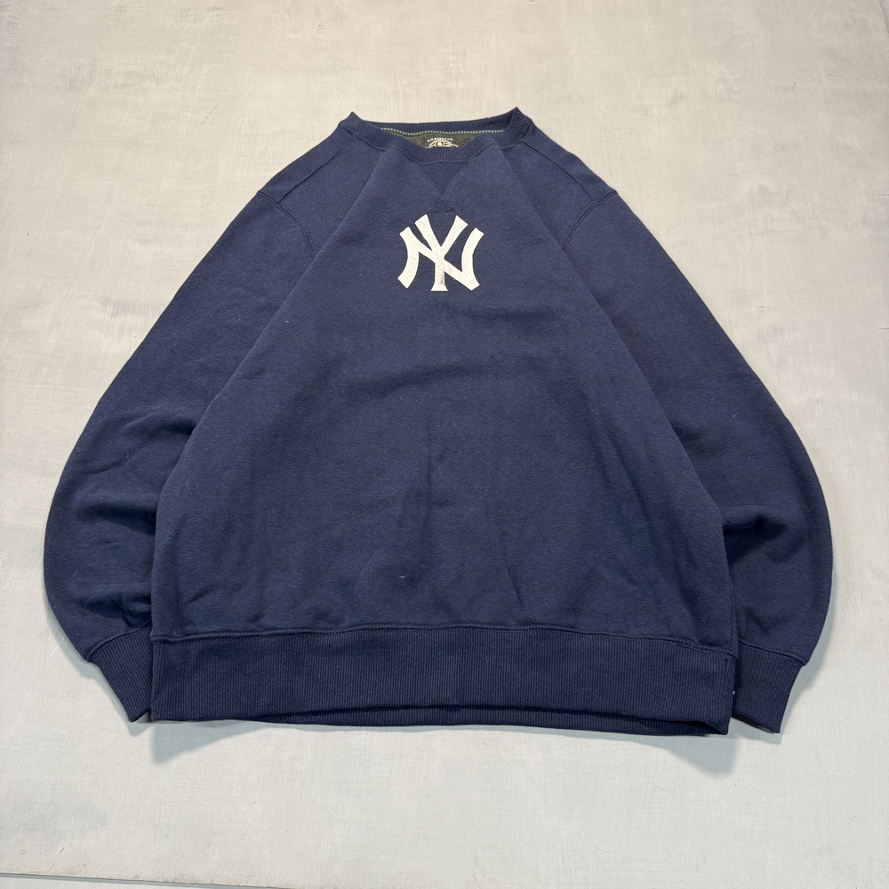 Printed G.H. Bass & Co. Men's crewneck sweatshirt Y2K Navy Size M